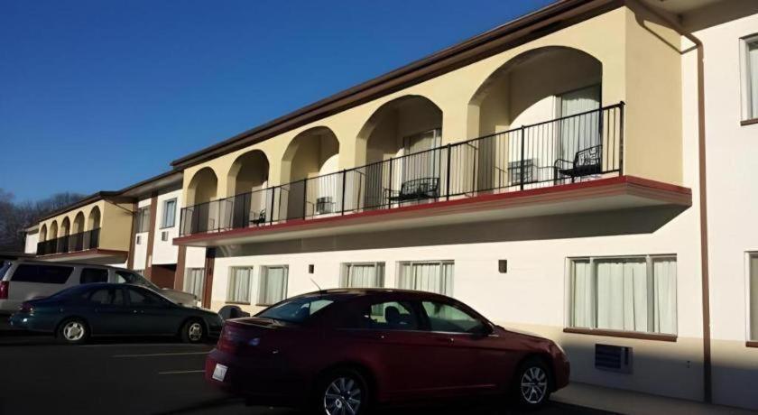 America'S Best Inn Urbana Champaign Exterior photo